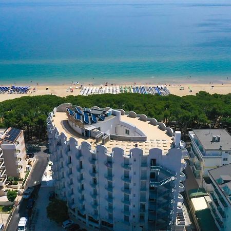 Hotel Lido Alba Adriatica Exteriör bild
