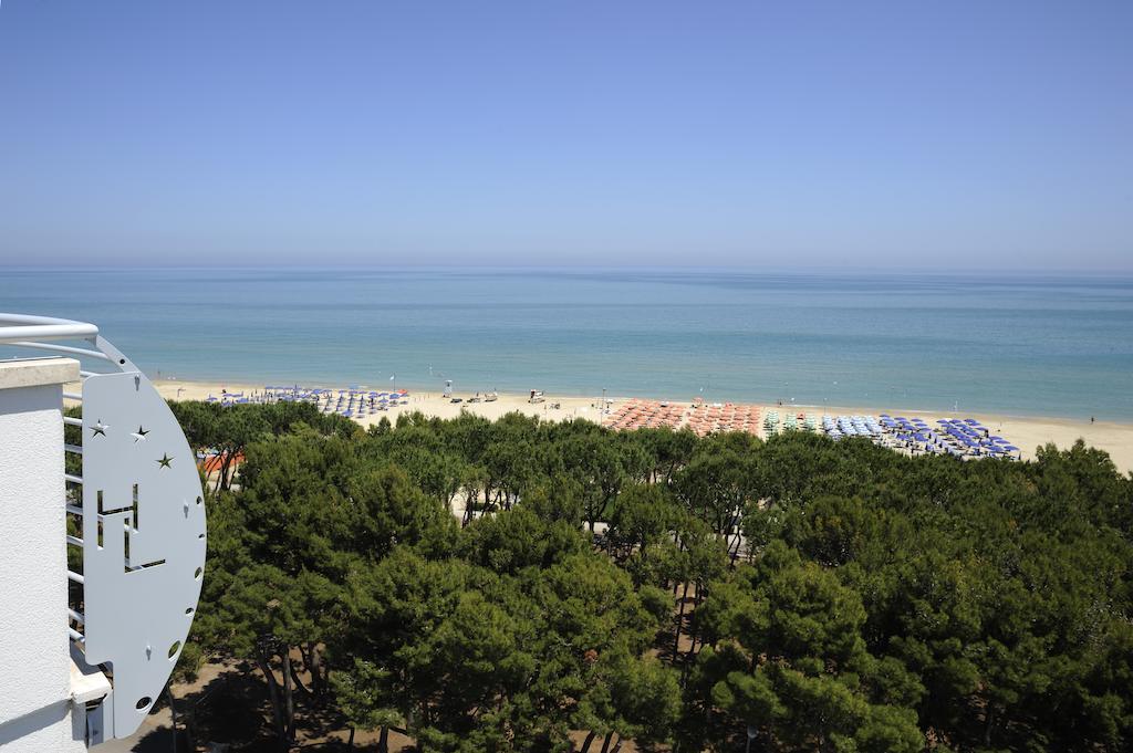 Hotel Lido Alba Adriatica Exteriör bild