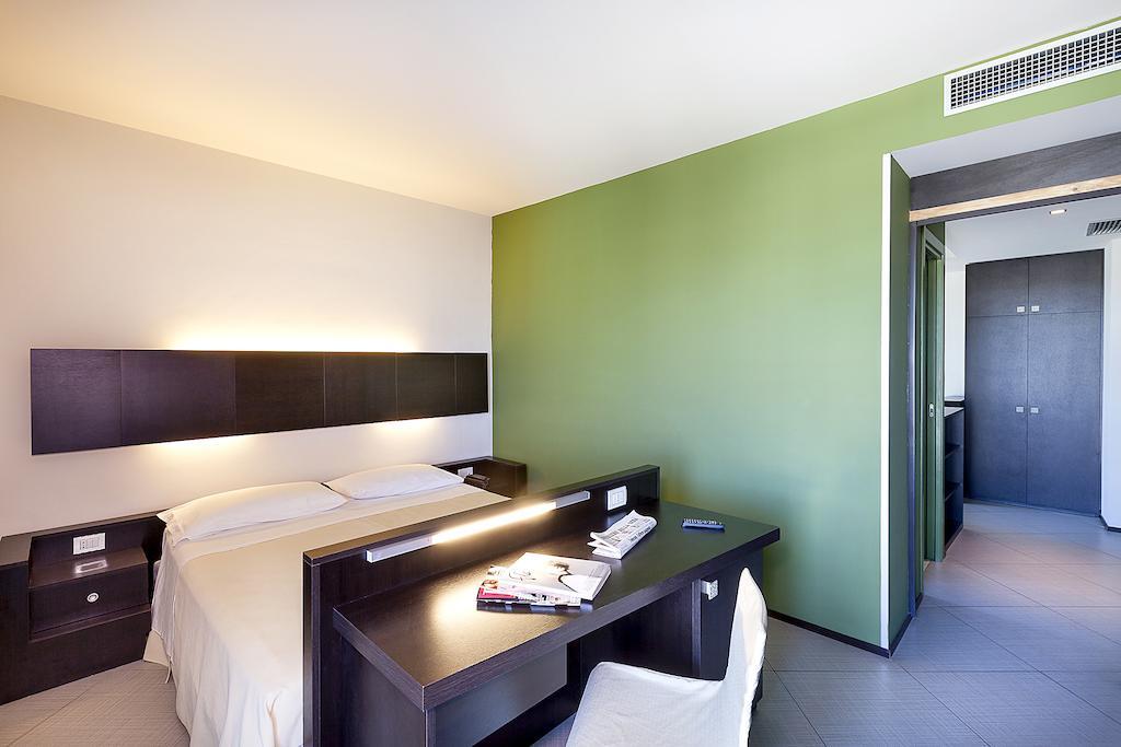 Hotel Lido Alba Adriatica Rum bild