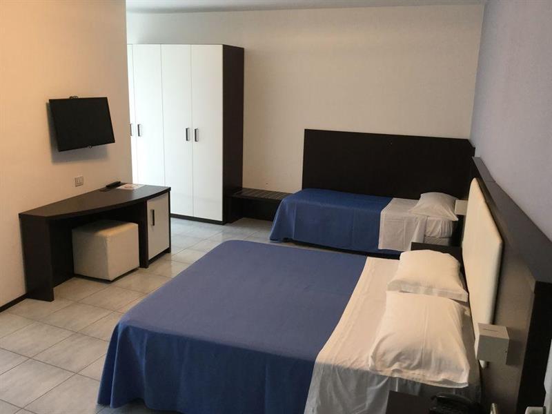 Hotel Lido Alba Adriatica Exteriör bild